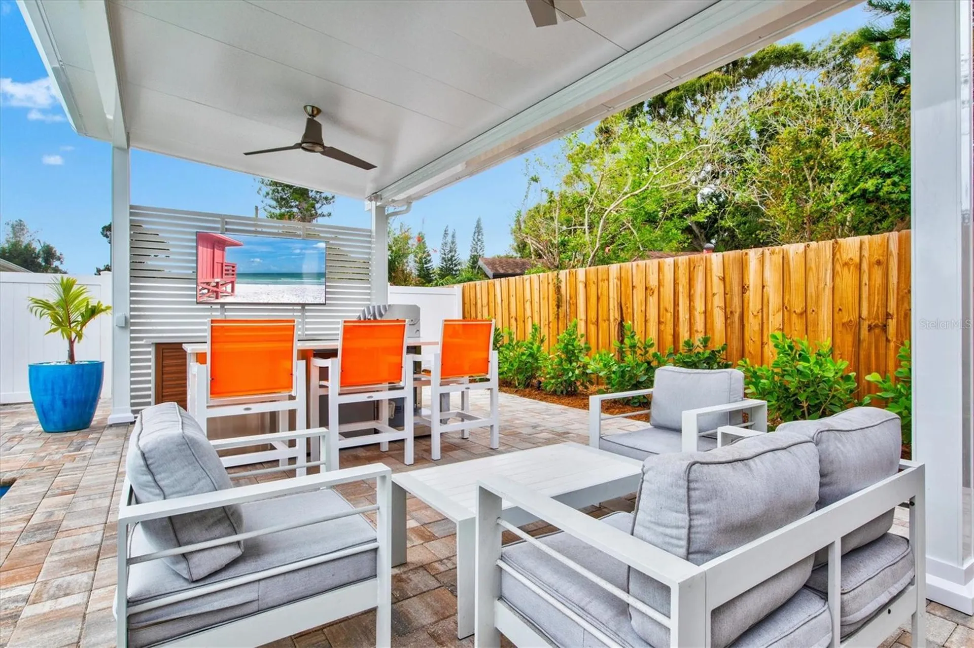 2473 Davis Boulevard Sarasota FL 34237