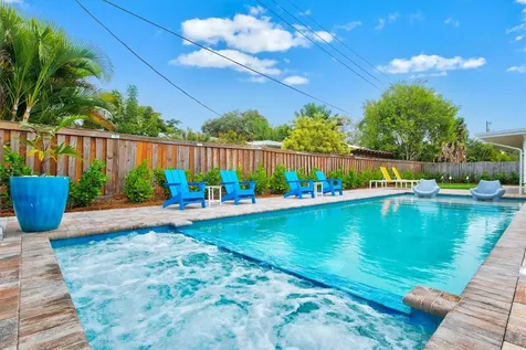 2473 Davis Boulevard Sarasota FL 34237