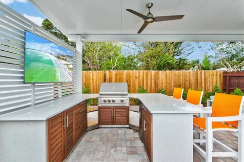 2473 Davis Boulevard Sarasota FL 34237