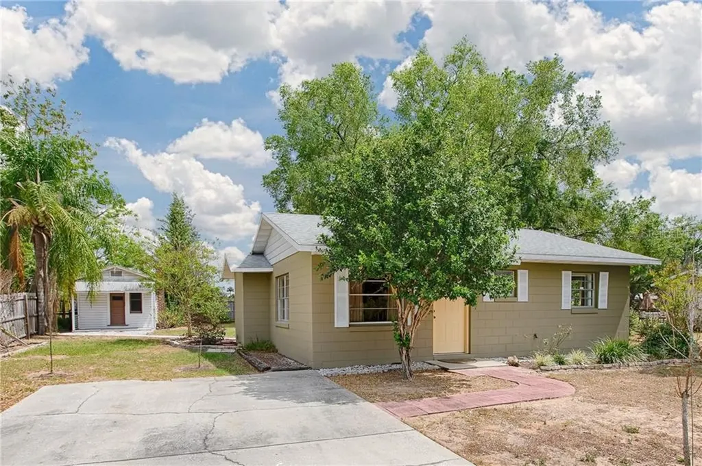 504 Ridge Place Tavares FL 32778
