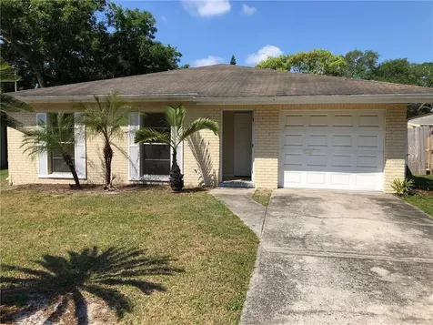 9610 N Connechusett Road Tampa FL 33617