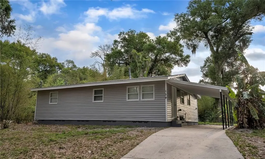 139 S Chandler Avenue Deland FL 32724