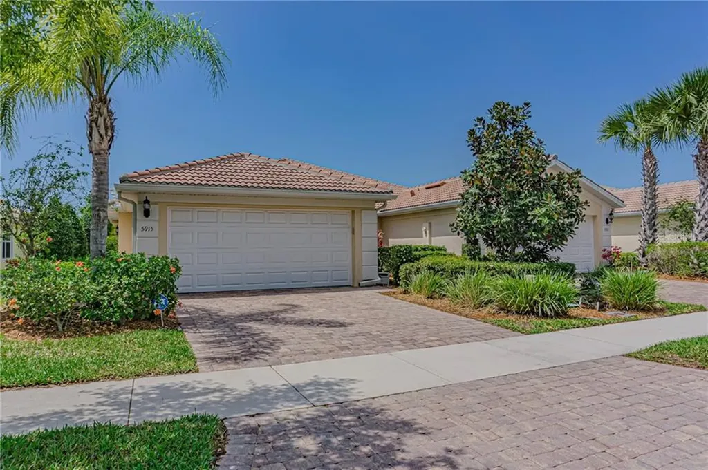 5915 Guarino Drive Sarasota FL 34238