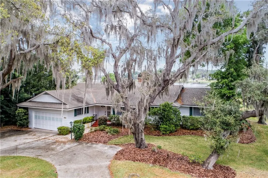 235 E Lakeview Street Umatilla FL 32784