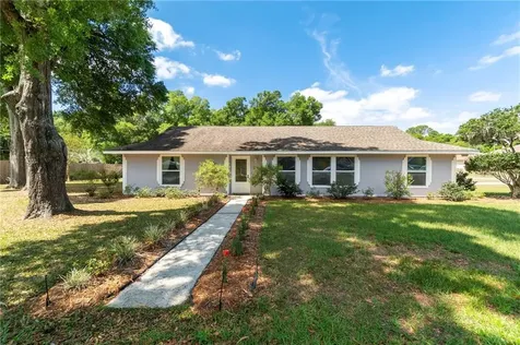 202 Hawthorne Avenue Lady Lake FL 32159
