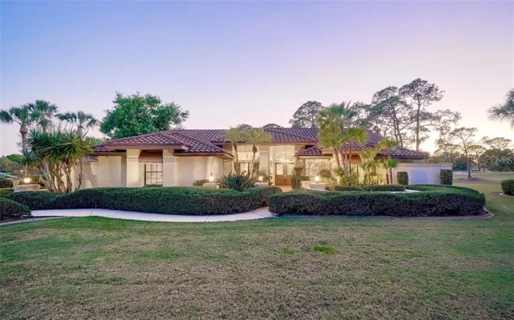 5960 Country Club Way Sarasota FL 34243