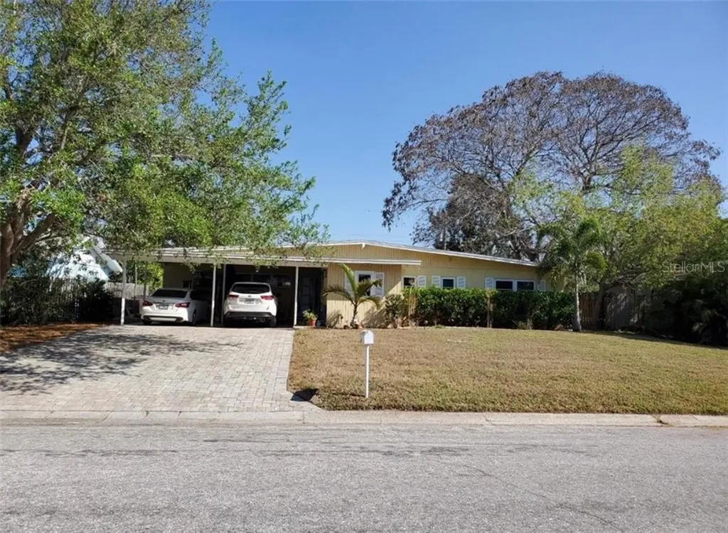 6312 2nd Avenue W Bradenton FL 34209