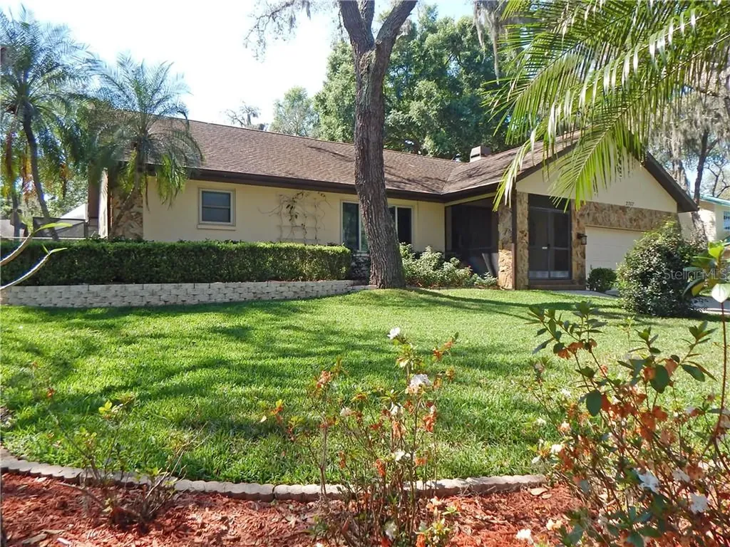 2757 Buckhorn Oaks Drive Valrico FL 33594
