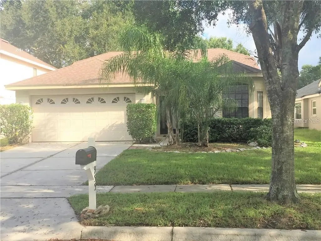 933 N Lake Claire Circle Oviedo FL 32765
