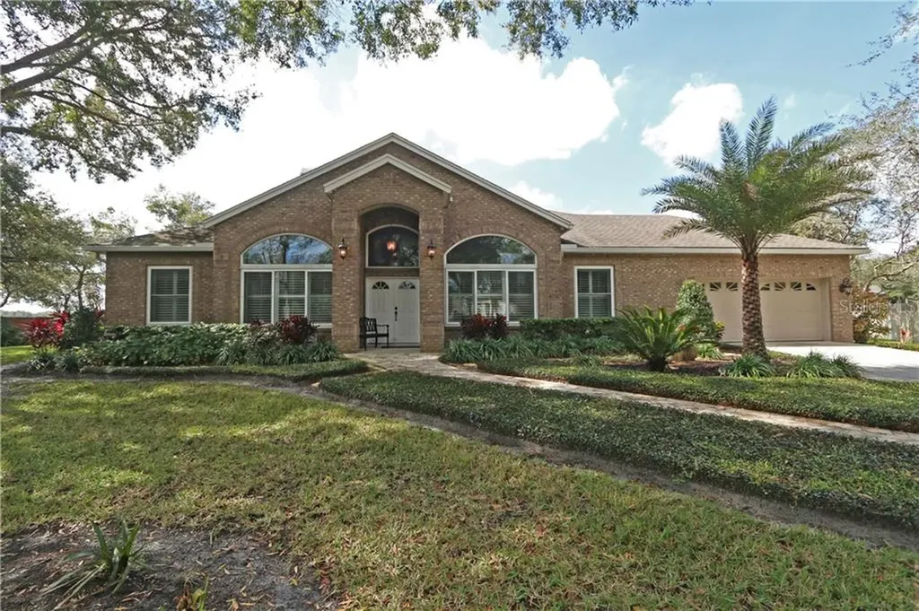 823 Royalwood Lane Oviedo FL 32765