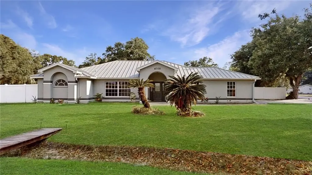 6705 Myrna Drive Tampa FL 33619