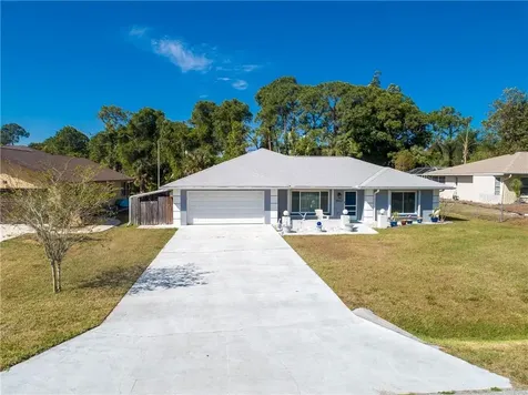 1842 Neptune Drive Englewood FL 34223