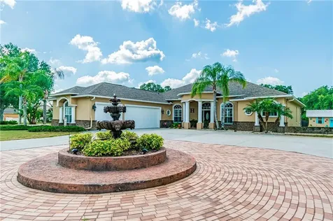 13249 Emerald Acres Avenue Dover FL 33527