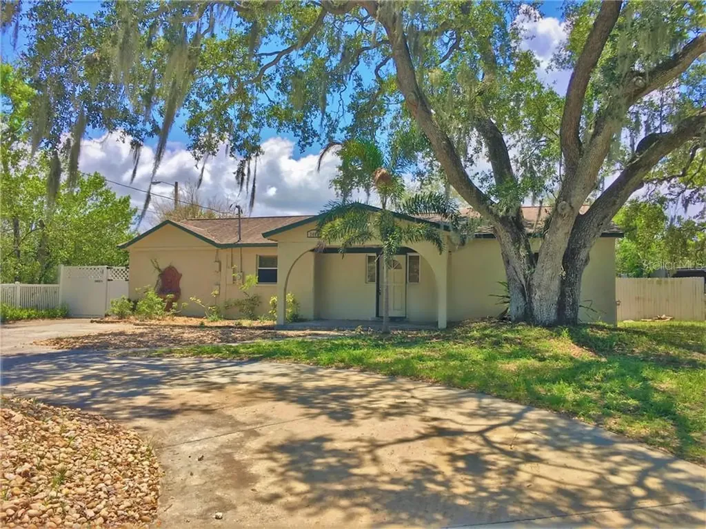 3402 W Van Buren Drive Tampa FL 33611