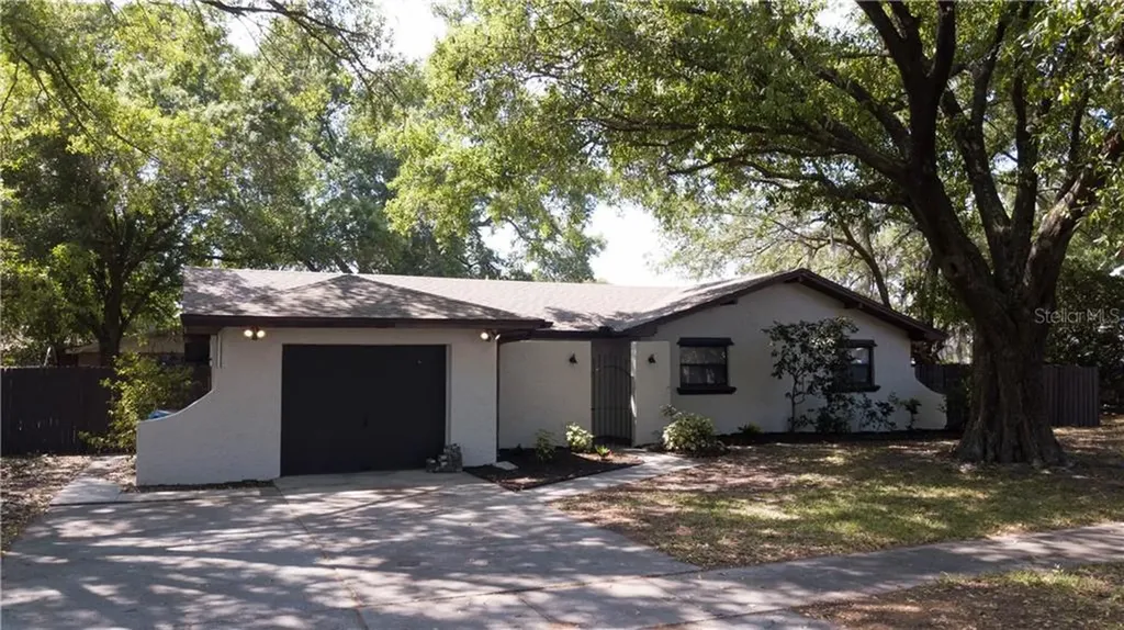 207 24th Court SW Winter Haven FL 33880