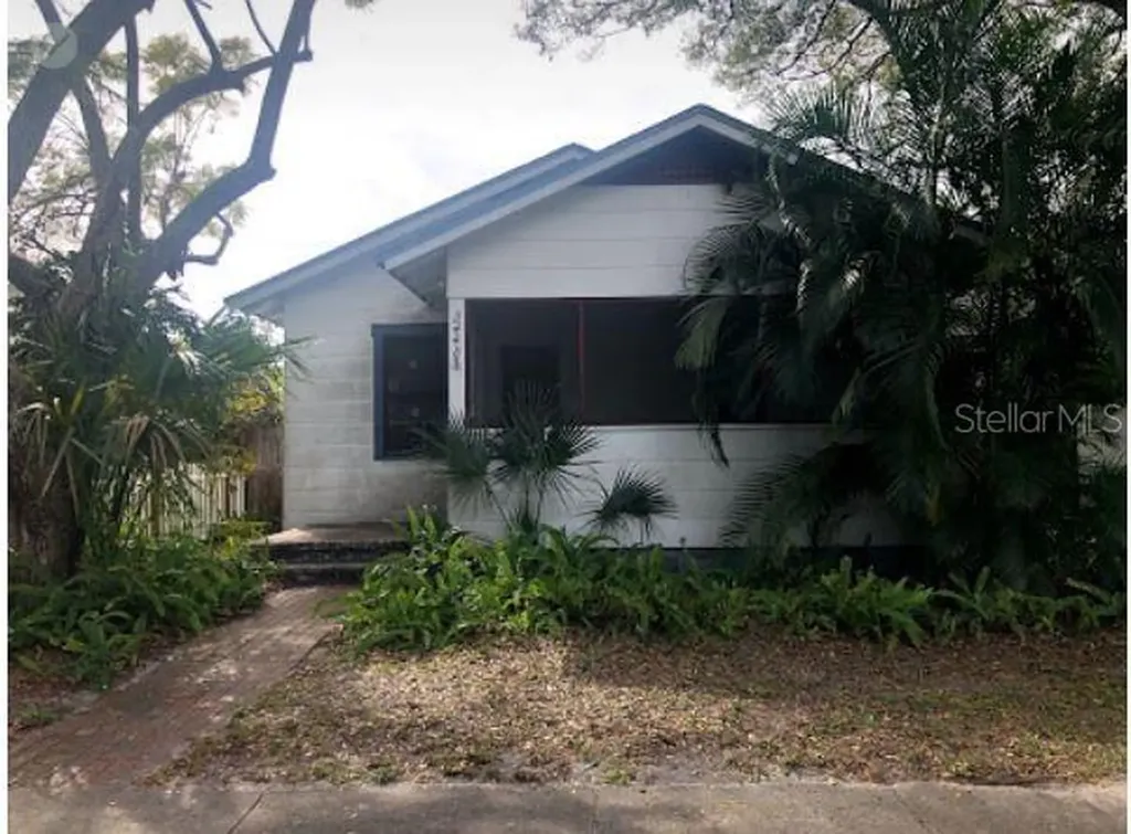 2448 Dartmouth Avenue N St Petersburg FL 33713
