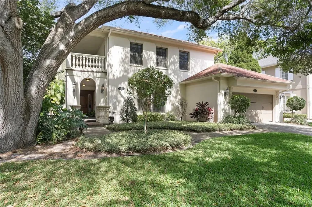 2915 1/2 W Bayshore Court Tampa FL 33611