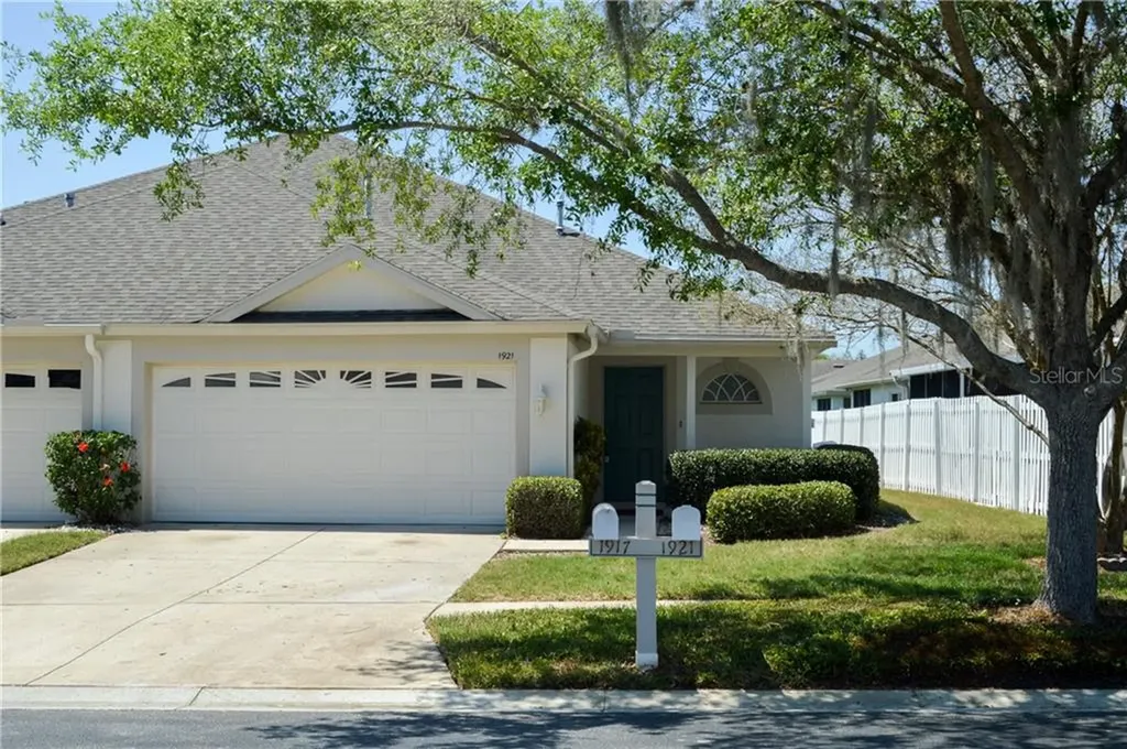 1921 Ravenridge Street Wesley Chapel FL 33543