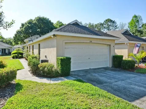 228 Juniper Way Tavares FL 32778