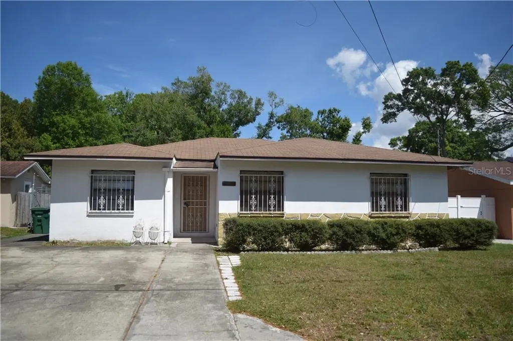 1727 W Powhatan Avenue Tampa FL 33603