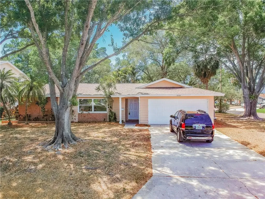 4094 13th Way NE St Petersburg FL 33703