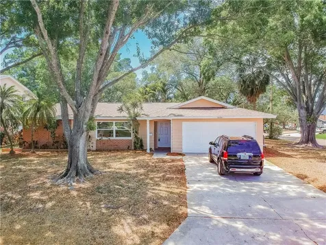 4094 13th Way NE St Petersburg FL 33703