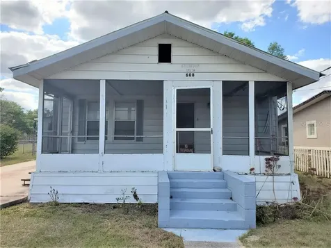 608 Oak Street Auburndale FL 33823