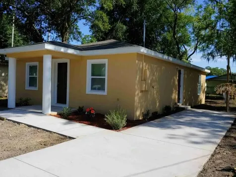 1323 E Laura Street Plant City FL 33563