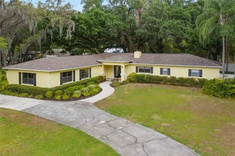 15406 Lake Magdalene Boulevard Tampa FL 33613