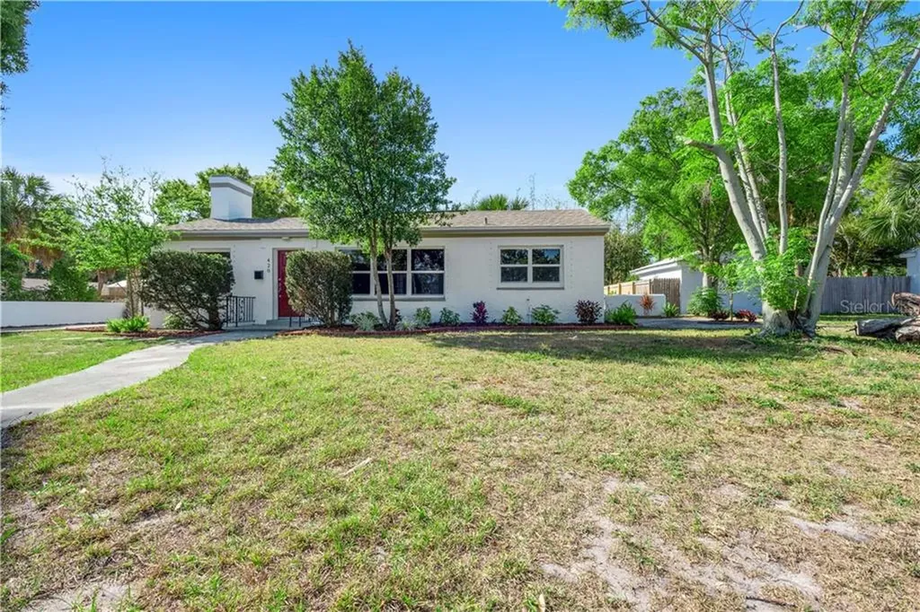 420 45th Avenue S St Petersburg FL 33705