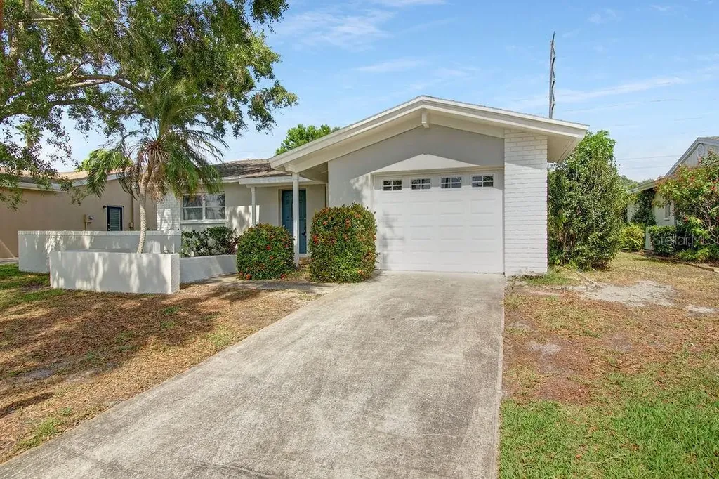 4456 Great Lakes Drive N Clearwater FL 33762