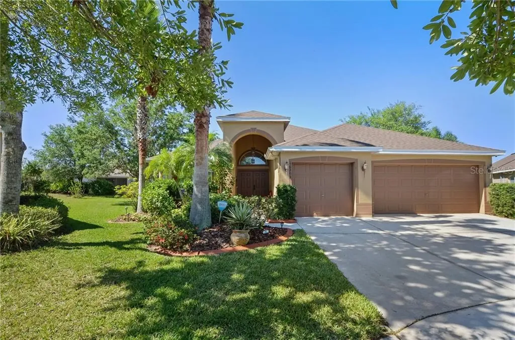 16303 Bridgelawn Avenue Lithia FL 33547
