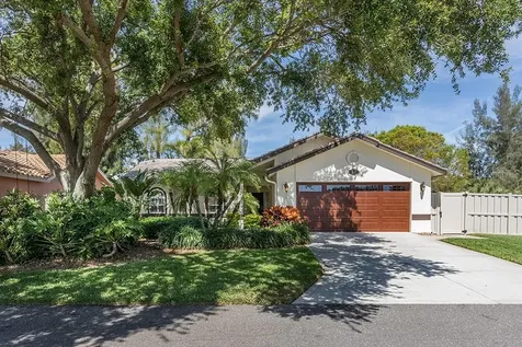 649 Quintana Place NE St Petersburg FL 33703