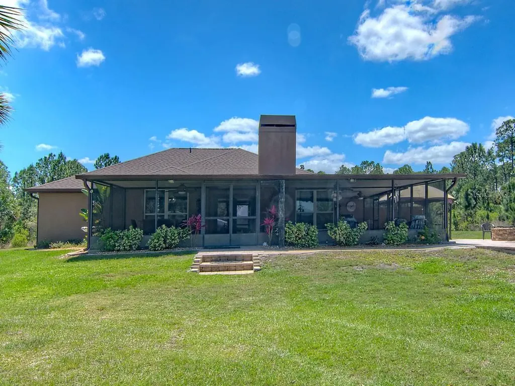 1348 E Garon Cove Geneva FL 32732
