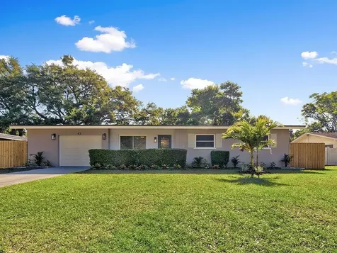 83 Arnoni Drive Dunedin FL 34698