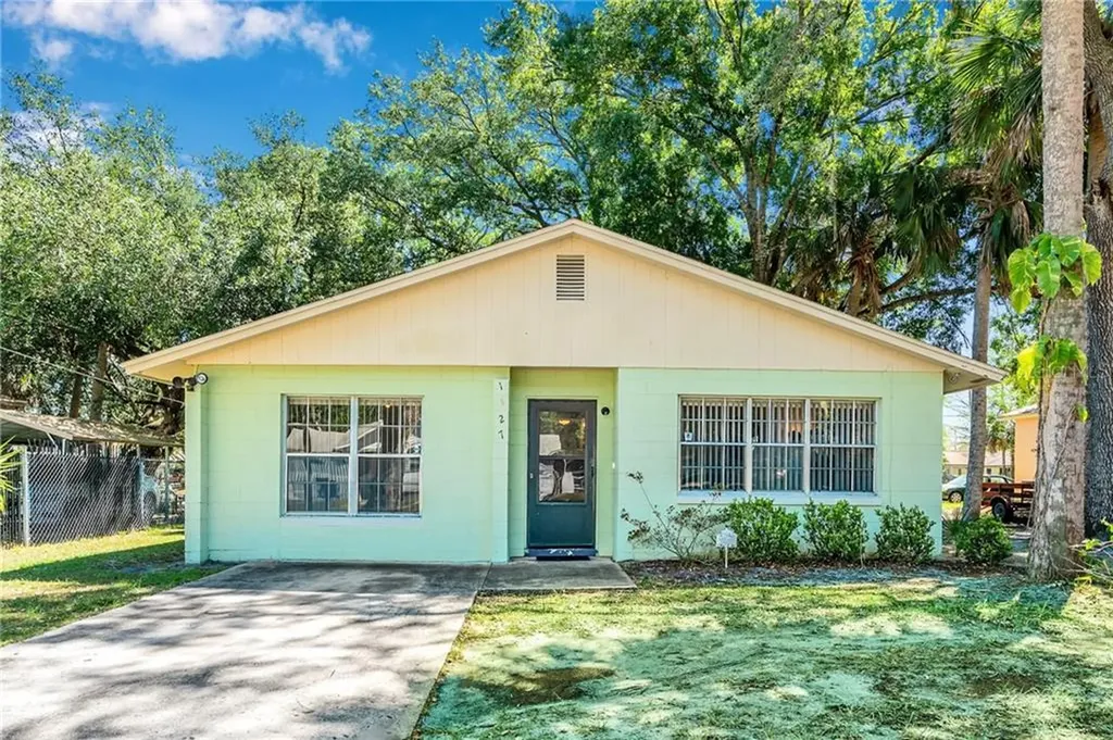 1327 S Summerlin Avenue Sanford FL 32771