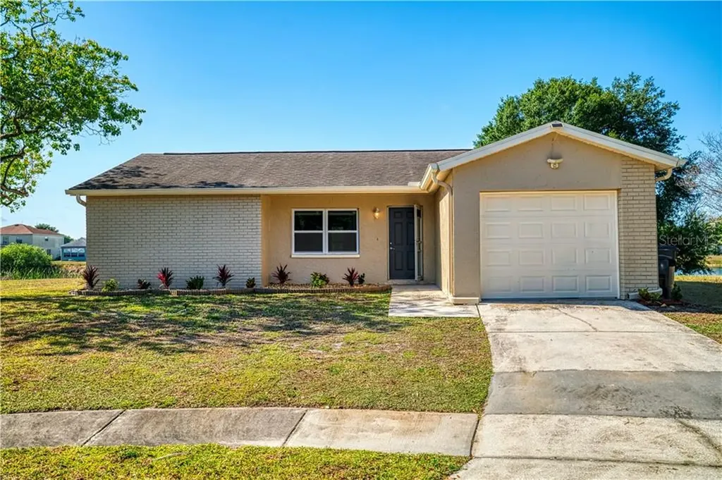 1111 Pine Ridge Circle W Brandon FL 33511