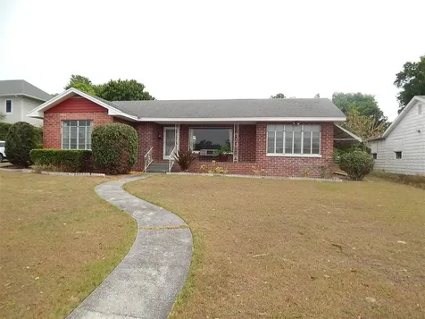 317 E Sessoms Avenue Lake Wales FL 33853