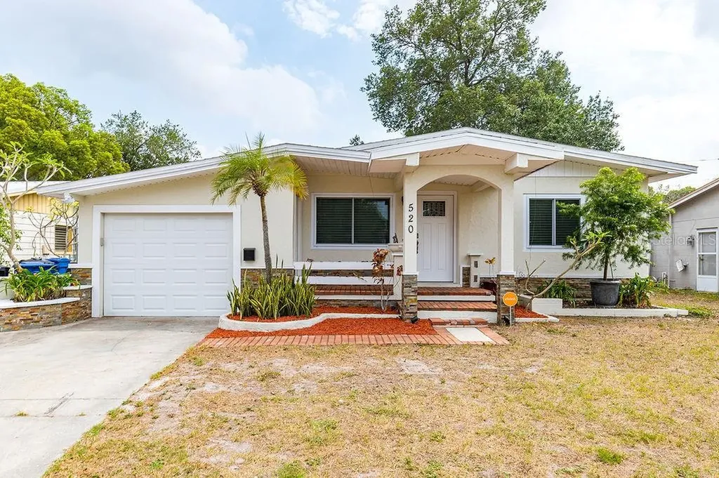 520 83rd Avenue N St Petersburg FL 33702
