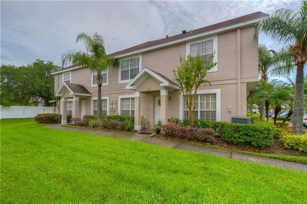 563 Kensington Lake Circle Brandon FL 33511
