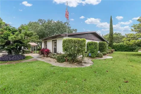 1523 Grove Avenue Leesburg FL 34748