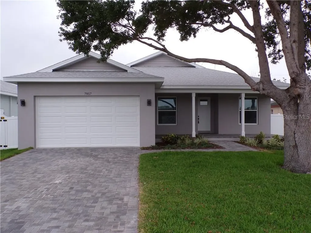 7857 40th Avenue N St Petersburg FL 33709