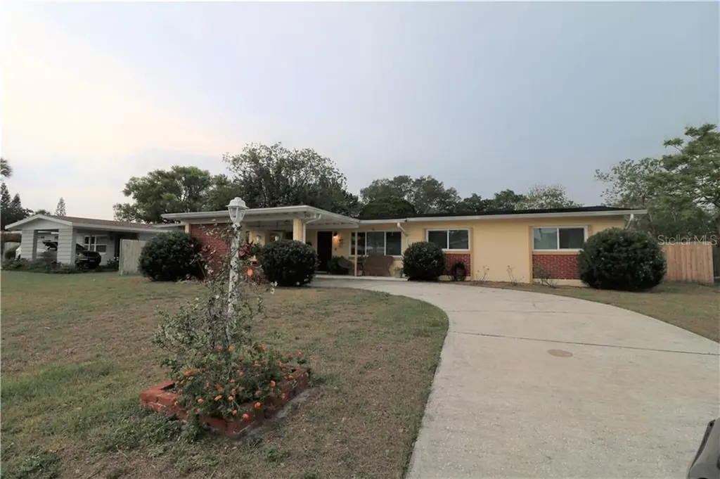 750 Galsworthy Avenue Orlando FL 32809
