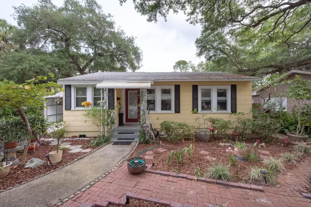 3103 W Price Avenue Tampa FL 33611