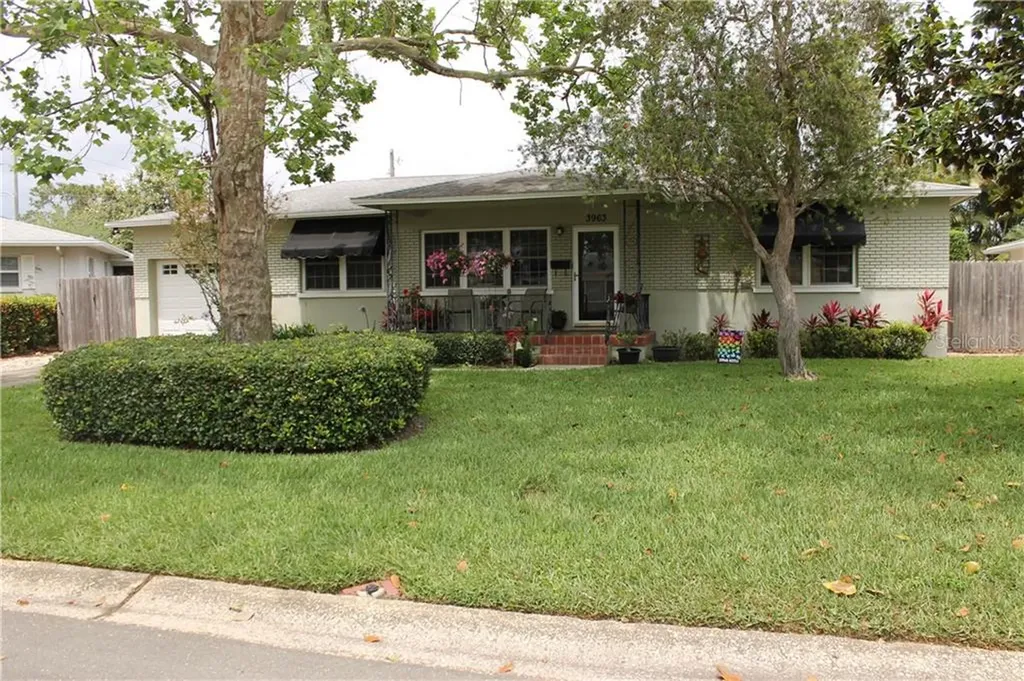 3963 24th Avenue N St Petersburg FL 33713