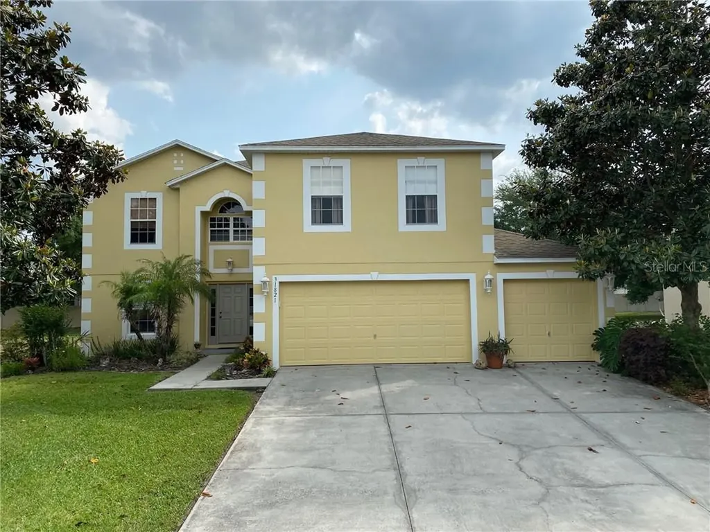 31821 Parkdale Drive Leesburg FL 34748