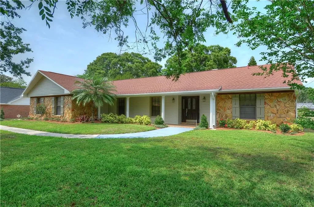 612 Spring Blossom Court Brandon FL 33511