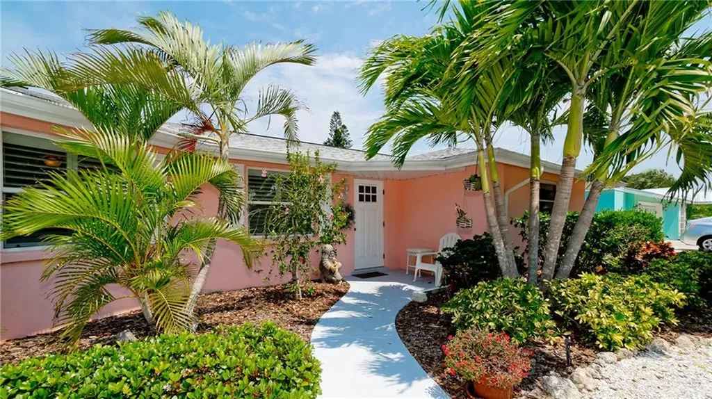 611 Emerald Lane Holmes Beach FL 34217