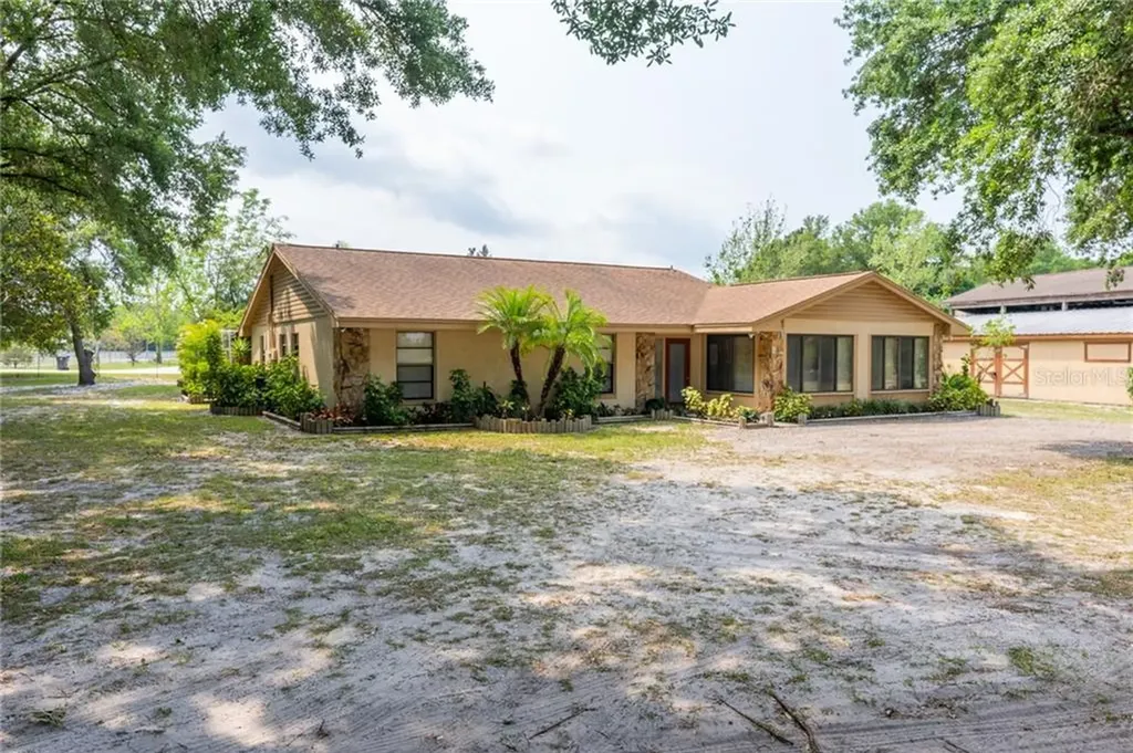 3732 Mott Road Dover FL 33527