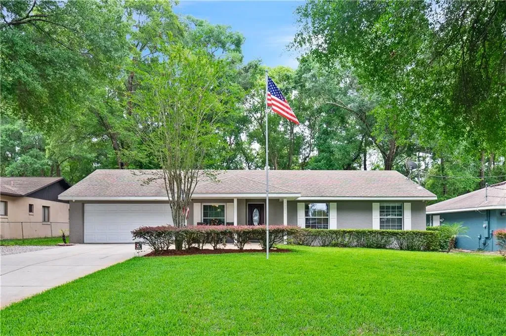 26010 Sackamaxon Drive Sorrento FL 32776